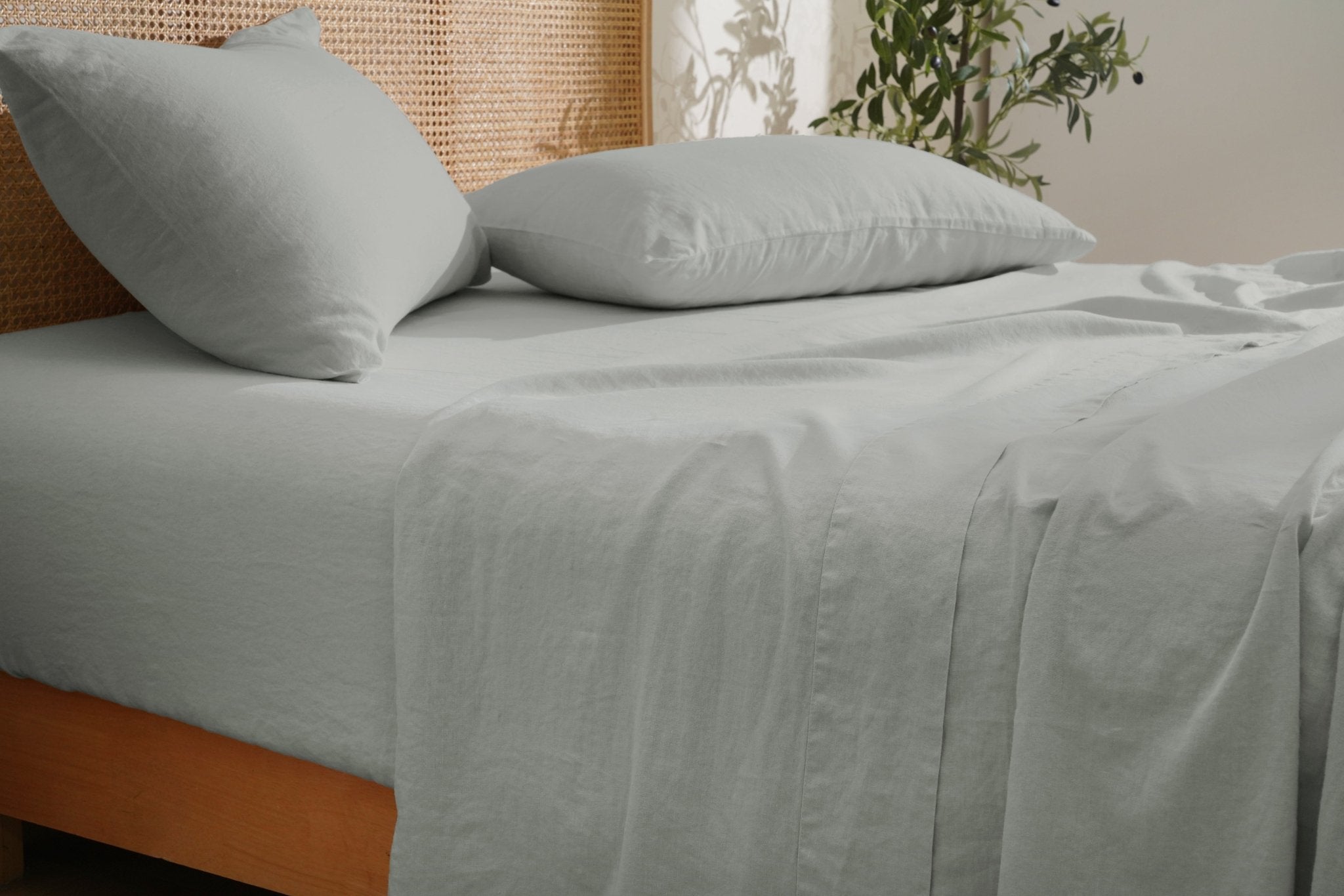100% French Linen Sheets Set - SELENE