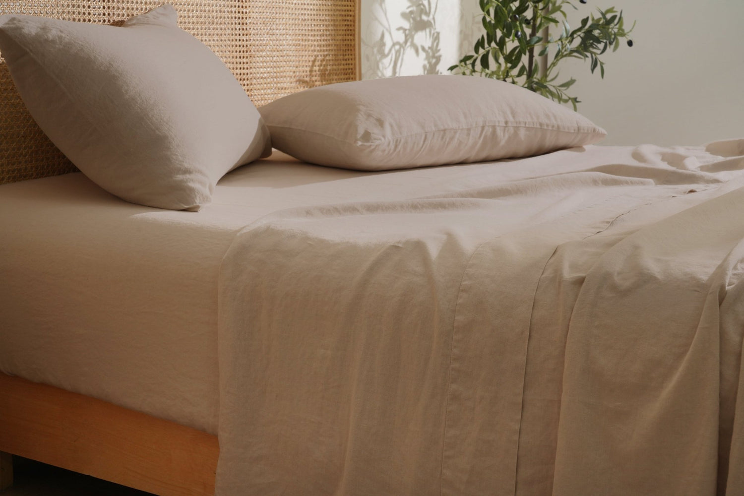 100% French Linen Sheets Set - SELENE